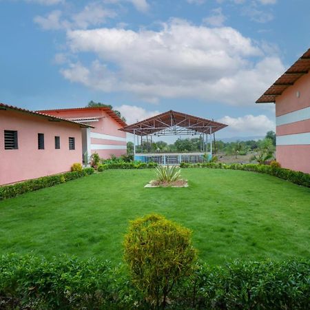 Отель Mahalakshmi Agro Tourism Poinad Экстерьер фото